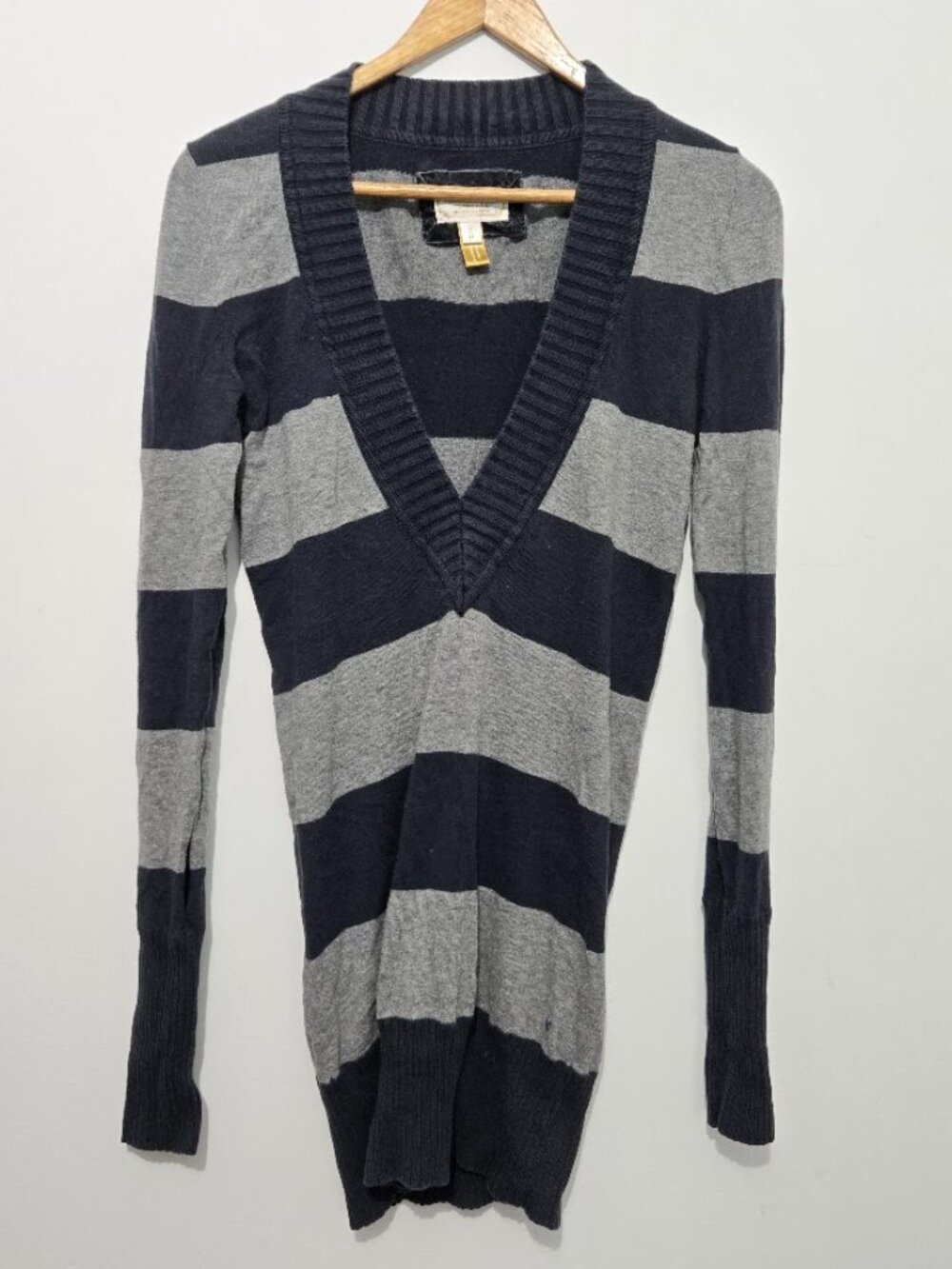 Vintage Y2K American Eagle Striped Deep V Long Line Tunic Top Size S Bella Swan